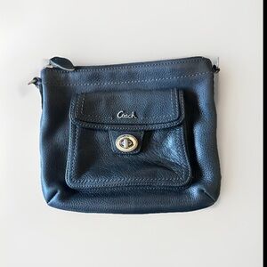 Coach Black Leather Swingpack Crossbody Turn Lock Pocket